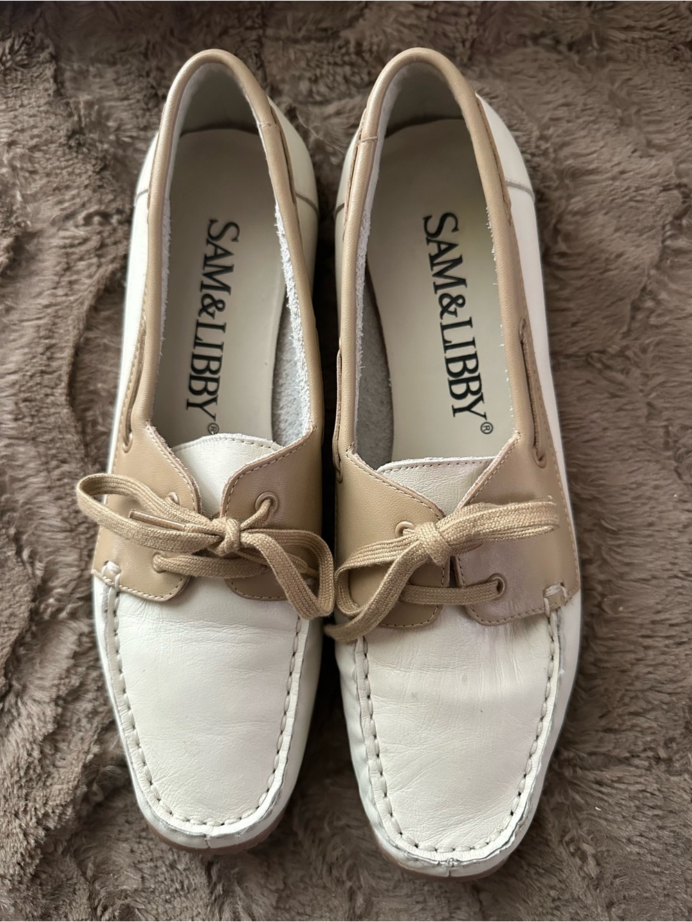 SAM & LIBBY Madison Two-Tone White & Tan Slip-On Boat, Deck Loafers Size 8.5